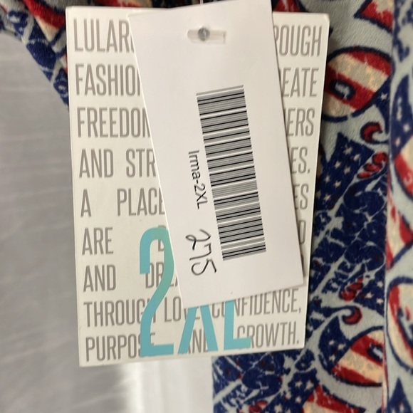 LuLaRoe Irma NWT Women’s 2XL Spirit of 76 Patriotic Americana Short Sleeve Top - Picture 4 of 8